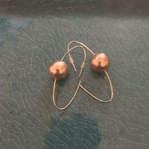 Gold/yellow gold bead earring